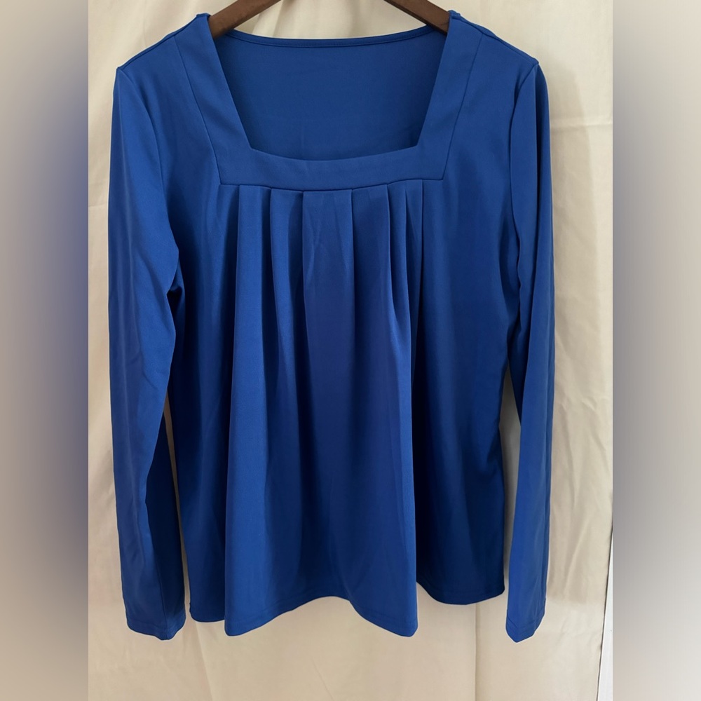 SHEIN NWOT Blue long-sleeve blouse. Size Large.